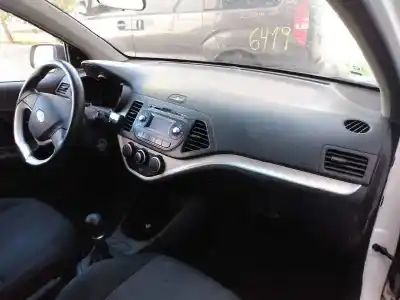 Sloopvoertuig kia picanto drive van het jaar 2011 aangedreven g3la