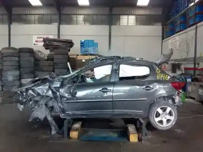 Véhicule à la ferraille peugeot 207 xs pack de l'année 2009 alimenté 5fsep6c