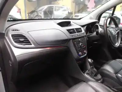 Véhicule à la ferraille opel                                               mokka                                                                                                                                                                                                                                                      selective                                                                                                                                                                                                                                                  de l'année 2014 alimenté a17dts