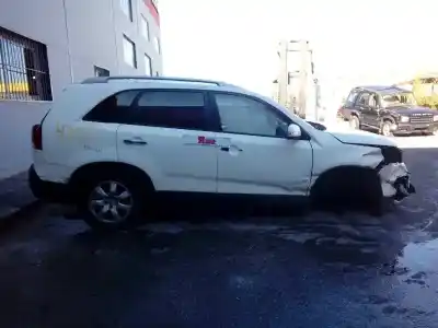 Veículo de Sucata KIA SORENTO Concept 2WD do ano 2011 alimentado D4HA