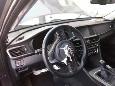 Veículo de Sucata kia optima drive do ano 2017 alimentado d4fd