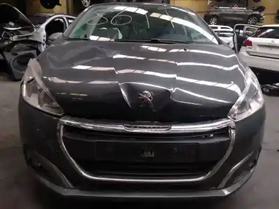 Véhicule à la ferraille peugeot 208 active de l'année 2016 alimenté bhy