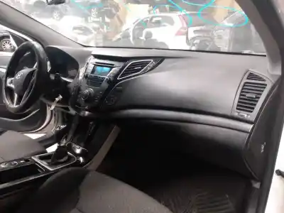 Véhicule à la ferraille hyundai                                            i40                                                                                                                                                                                                                                                        style                                                                                                                                                                                                                                                      de l'année 2012 alimenté d4fd
