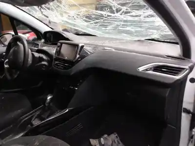 Veículo de Sucata peugeot 2008 (p1) allure do ano 2018 alimentado yhy