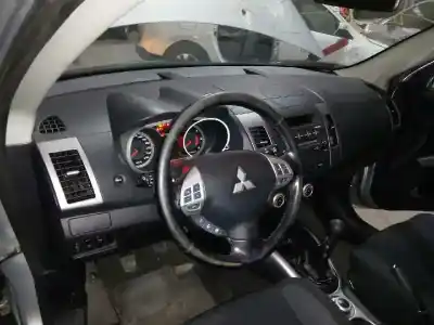 Здавання транспортного засобу mitsubishi outlander (cw0) 2.0 di-d intense року 2008 потужний bsy