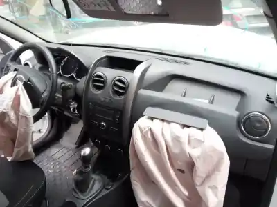 Scrapping Vehicle dacia                                              duster                                                                                                                                                                                                                                                     laureate 4x2 of the year 2014 powered h5f408