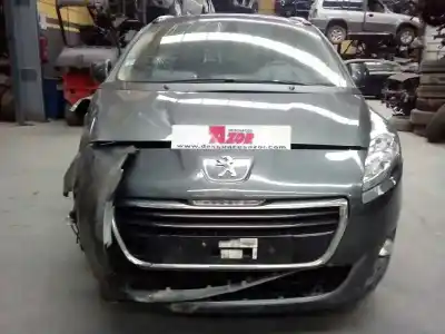 Vehicul casat peugeot 5008 allure al anului 2014 alimentat 9hd - 9h05
