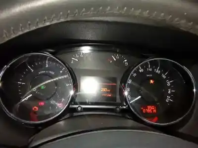 Vehicul casat peugeot 5008 allure al anului 2014 alimentat 9hd - 9h05