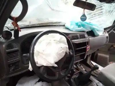 Veicolo di demolizione nissan patrol gr (y61) gr s dell'anno 1998 alimentato rd28ti