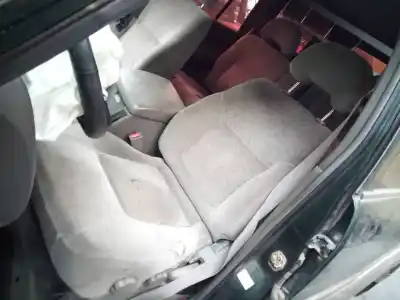 Veicolo di demolizione nissan patrol gr (y61) gr s dell'anno 1998 alimentato rd28ti