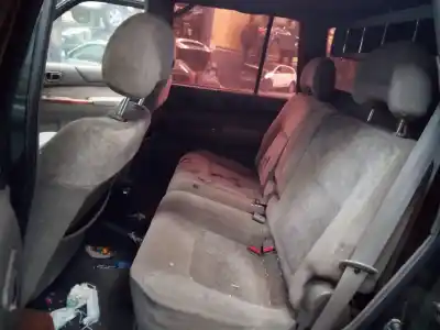 Veicolo di demolizione nissan patrol gr (y61) gr s dell'anno 1998 alimentato rd28ti