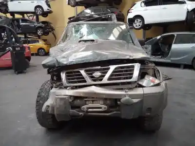 Veicolo di demolizione nissan patrol gr (y61) gr s dell'anno 1998 alimentato rd28ti