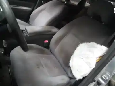 Véhicule à la ferraille toyota prius (nhw20) basis de l'année 2003 alimenté 1nzfxe
