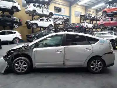 Véhicule à la ferraille toyota prius (nhw20) basis de l'année 2003 alimenté 1nzfxe