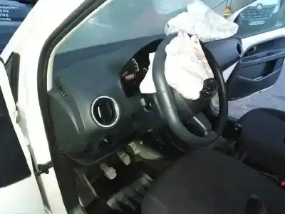 Veículo de Sucata volkswagen up (121) high up do ano 2016 alimentado chya