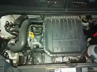 Veículo de Sucata volkswagen up (121) high up do ano 2016 alimentado chya