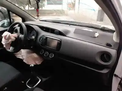 Veículo de Sucata toyota yaris city do ano 2015 alimentado 1nrfe