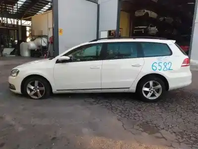 Veicolo di demolizione VOLKSWAGEN PASSAT VARIANT (365) Edition BlueMotion dell'anno 2012 alimentato CAYC