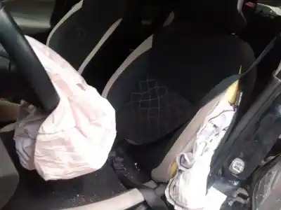 Veicolo di demolizione nissan micra v (k14) acenta dell'anno 2019 alimentato k9k628