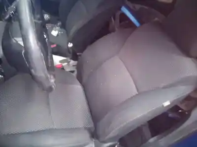 Veículo de Sucata toyota auris advance do ano 2011 alimentado 1zrfae