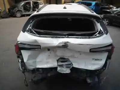 Veículo de Sucata fiat tipo ii (357) fam lounge do ano 2018 alimentado 940b7000