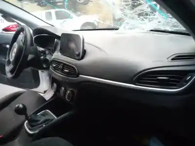 Veículo de Sucata fiat tipo ii (357) fam lounge do ano 2018 alimentado 940b7000