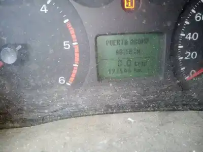 Veículo de Sucata ford transit caja cerrada ´06 ft 350 el (extralargo) lkw (camion) do ano 2010 alimentado h9fb