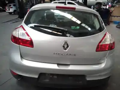 Sloopvoertuig renault megane iii berlina 5 p emotion van het jaar 2011 aangedreven k9k836