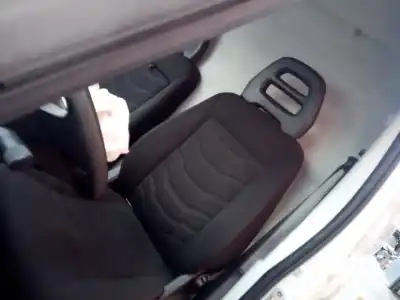 Здавання транспортного засобу iveco daily furgón fg h2 33 s ... v batalla 3520 року 2015 потужний f1afl411c
