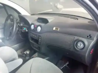 Vehicul casat citroen c3 1.4 hdi exclusive al anului 2002 alimentat 8hz