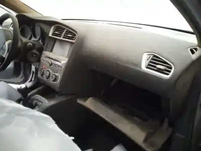 Veículo de Sucata citroen c4 lim. live edition do ano 2016 alimentado bhy