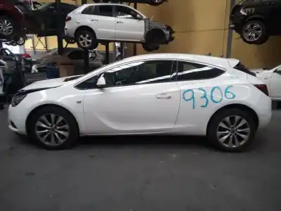 Veículo de Sucata opel astra j gtc sportive do ano 2014 alimentado a20dth