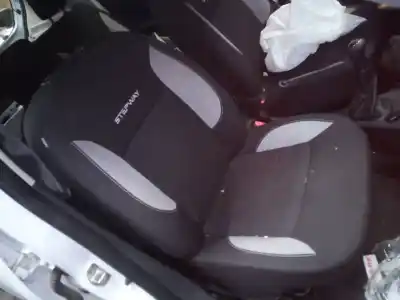 Veículo de Sucata dacia sandero stepway do ano 2015 alimentado k9k626