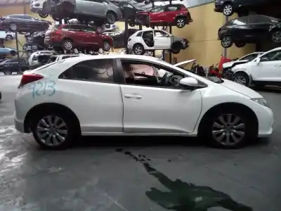 Veicolo di demolizione HONDA CIVIC (FK) 1.4 CAT dell'anno 2013 alimentato L13Z4