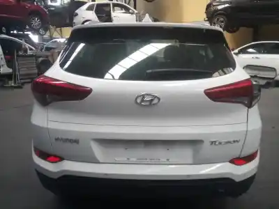 Vehículo de desguace hyundai tucson essence bluedrive 2wd del año 2017 con motor d4fd