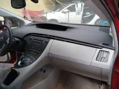 Vehicul casat toyota prius (nhw30) plug-in hybrid advance al anului 2011 alimentat 2zrfxe