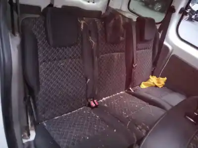 Здавання транспортного засобу renault kangoo expression profesional року 2011 потужний k9k802