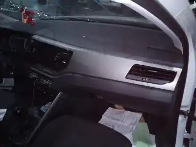 Sloopvoertuig volkswagen polo advance van het jaar 2020 aangedreven dgtd