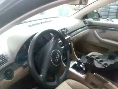 Veículo de Sucata audi a4 avant (8e) 1.9 tdi (96kw) do ano 2004 alimentado avb
