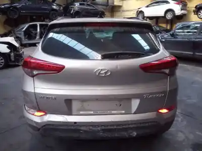 Véhicule à la ferraille hyundai                                            tucson                                                                                                                                                                                                                                                     style blue 2wd                                                                                                                                                                                                                                             de l'année 2017 alimenté d4fd