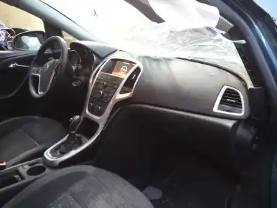 Sloopvoertuig opel astra j lim. 4türig business van het jaar 2014 aangedreven b16dth