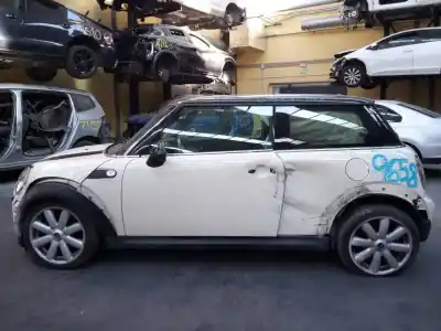 Sloopvoertuig bmw mini (r56) cooper d van het jaar 2007 aangedreven 9hz