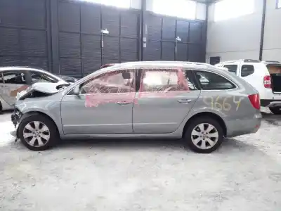 Здавання транспортного засобу SKODA                                              SUPERB COMBI (3T5)                                                                                                                                                                                                                                         Comfort року 2013 потужний CFFB