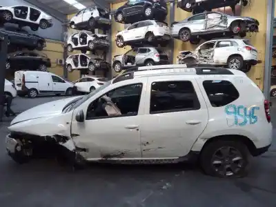 Veicolo di demolizione dacia duster ambiance 4x2 dell'anno 2015 alimentato k9k856