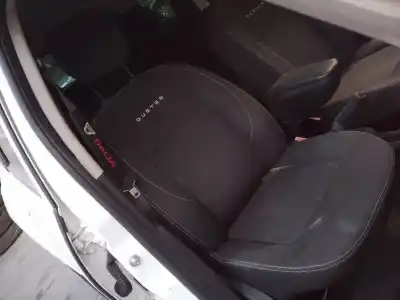 Veicolo di demolizione dacia duster ambiance 4x2 dell'anno 2015 alimentato k9k856