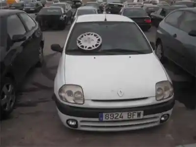Scrapping Vehicle renault   of the year 2001 powered f8q630