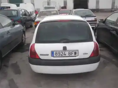 Scrapping Vehicle renault   of the year 2001 powered f8q630