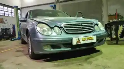 Vehicul casat MERCEDES CLASE E (W211) BERLINA  al anului 2002 alimentat OM647961