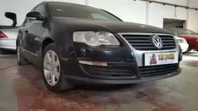 Veicolo di demolizione volkswagen passat berlina (3c2) advance dell'anno 2005 alimentato bkp