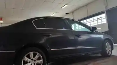 Veicolo di demolizione volkswagen passat berlina (3c2) advance dell'anno 2005 alimentato bkp